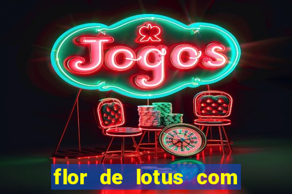 flor de lotus com lua tatuagem